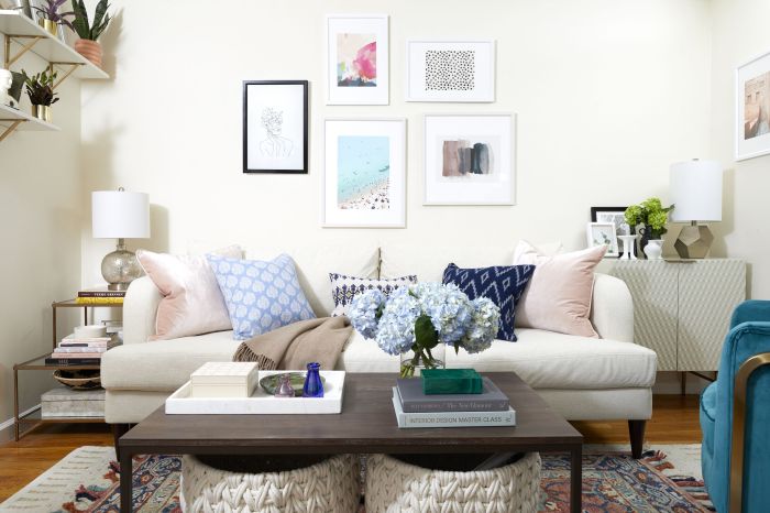 How to decorate a living room without windows