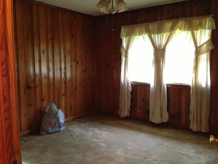 How to decorate a wood paneled room